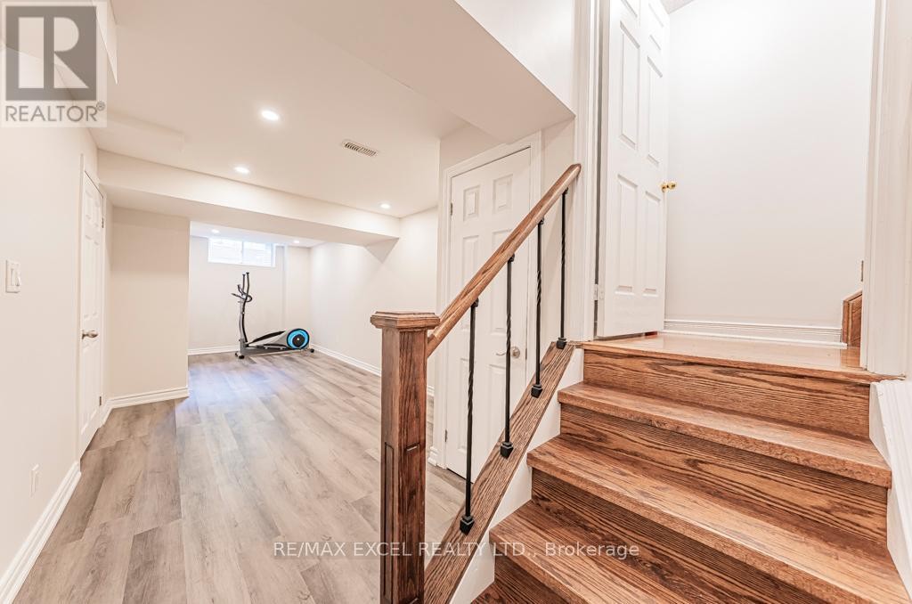 












71A MONTEZUMA TRAIL

,
Toronto (Agincourt North),




Ontario
M1V1K4

