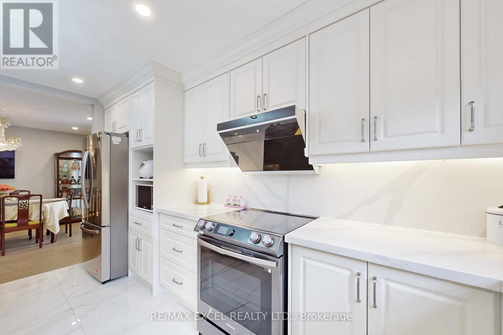 












43 SONMORE DRIVE

,
Toronto (Agincourt South-Malvern West),




Ontario
M1S1X3

