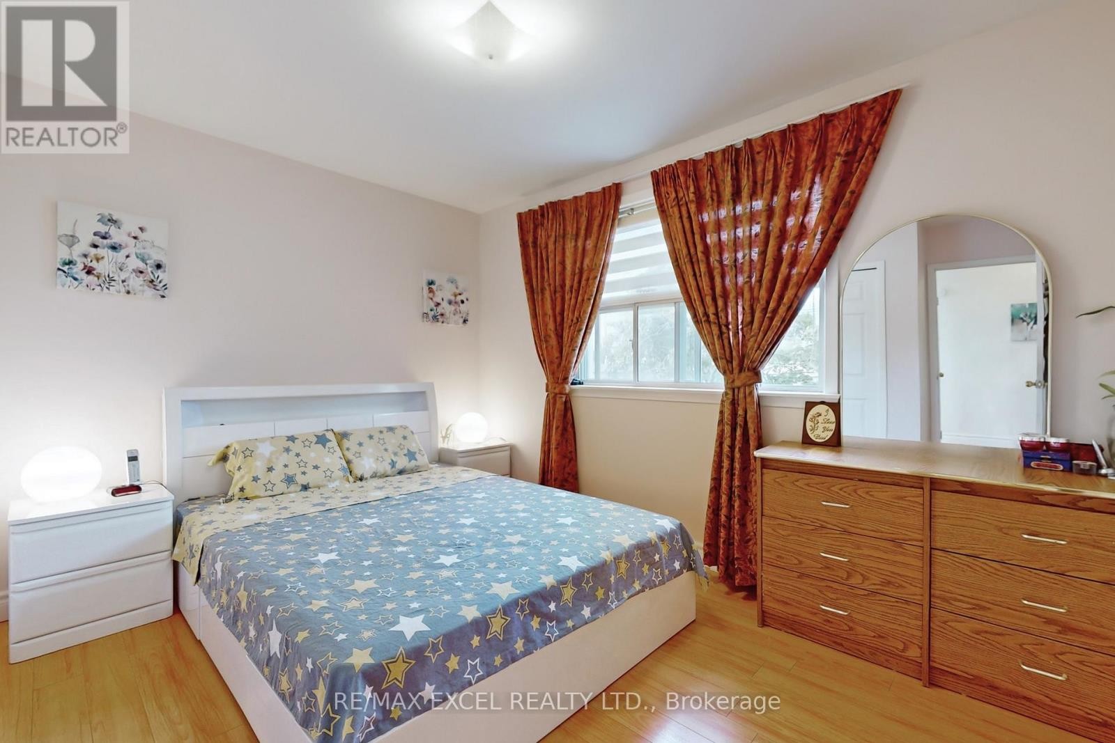 












43 SONMORE DRIVE

,
Toronto (Agincourt South-Malvern West),




Ontario
M1S1X3

