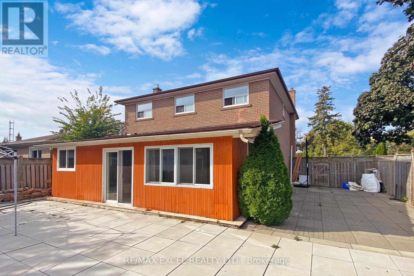 












43 SONMORE DRIVE

,
Toronto (Agincourt South-Malvern West),




Ontario
M1S1X3

