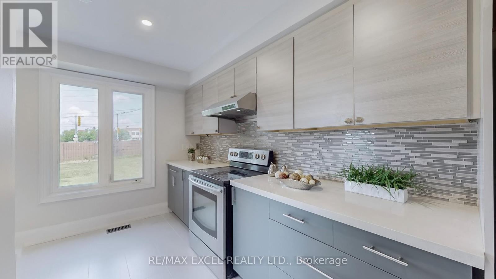 












80 EAGLEVIEW CRESCENT

,
Toronto (Steeles),




Ontario
M1W3N2


