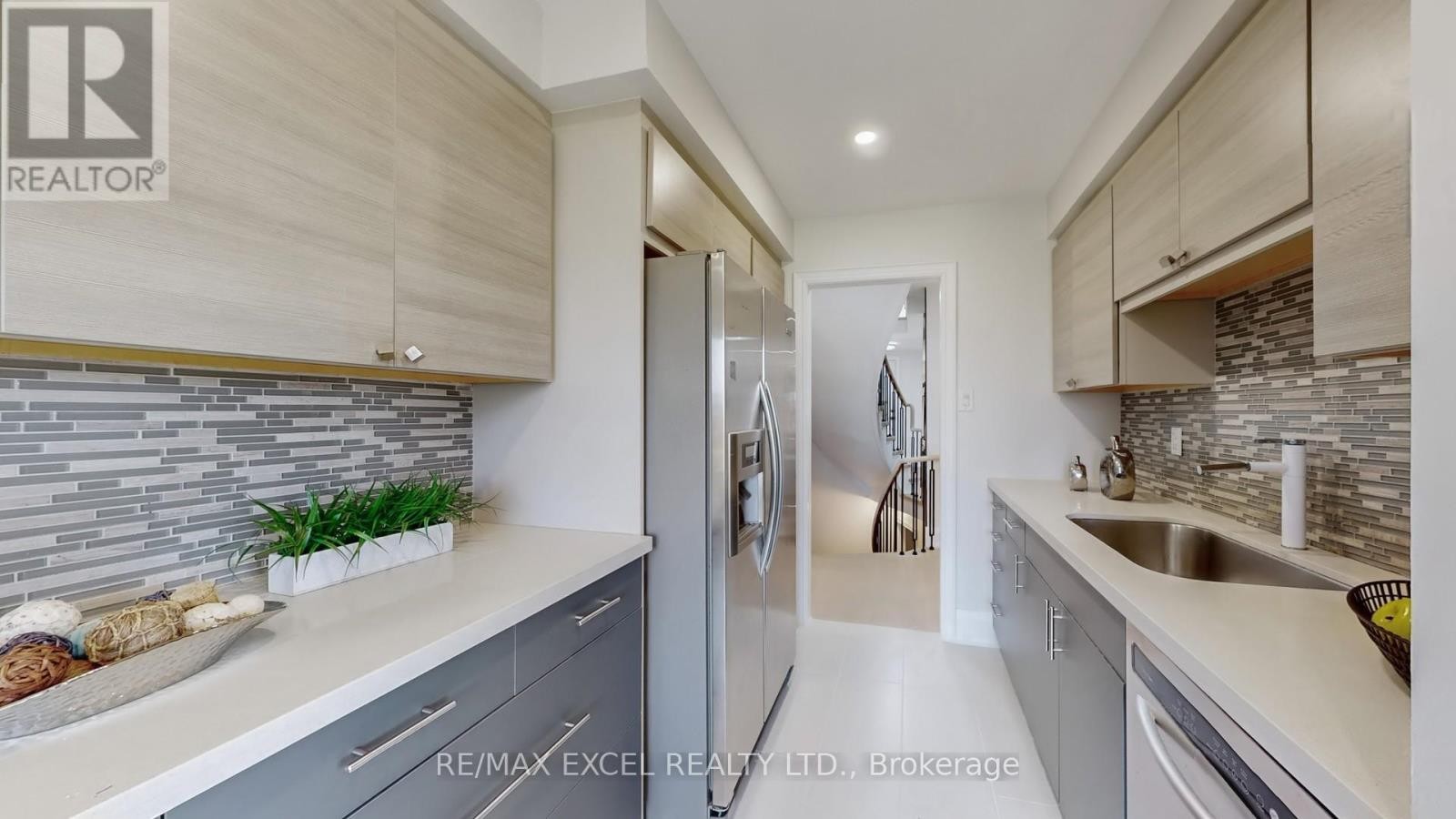 












80 EAGLEVIEW CRESCENT

,
Toronto (Steeles),




Ontario
M1W3N2

