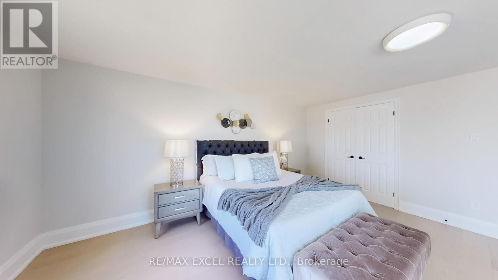 












80 EAGLEVIEW CRESCENT

,
Toronto (Steeles),




Ontario
M1W3N2

