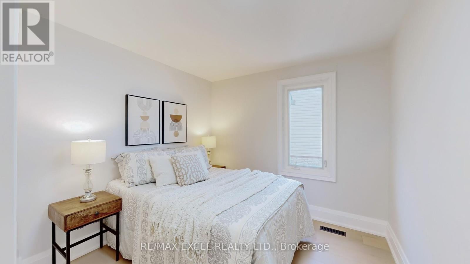 












80 EAGLEVIEW CRESCENT

,
Toronto (Steeles),




Ontario
M1W3N2

