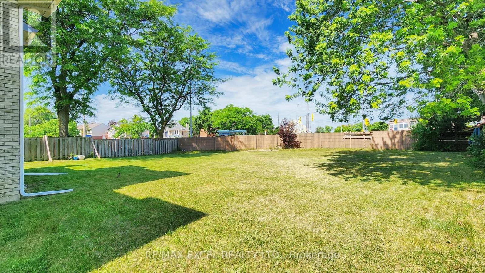 












80 EAGLEVIEW CRESCENT

,
Toronto (Steeles),




Ontario
M1W3N2

