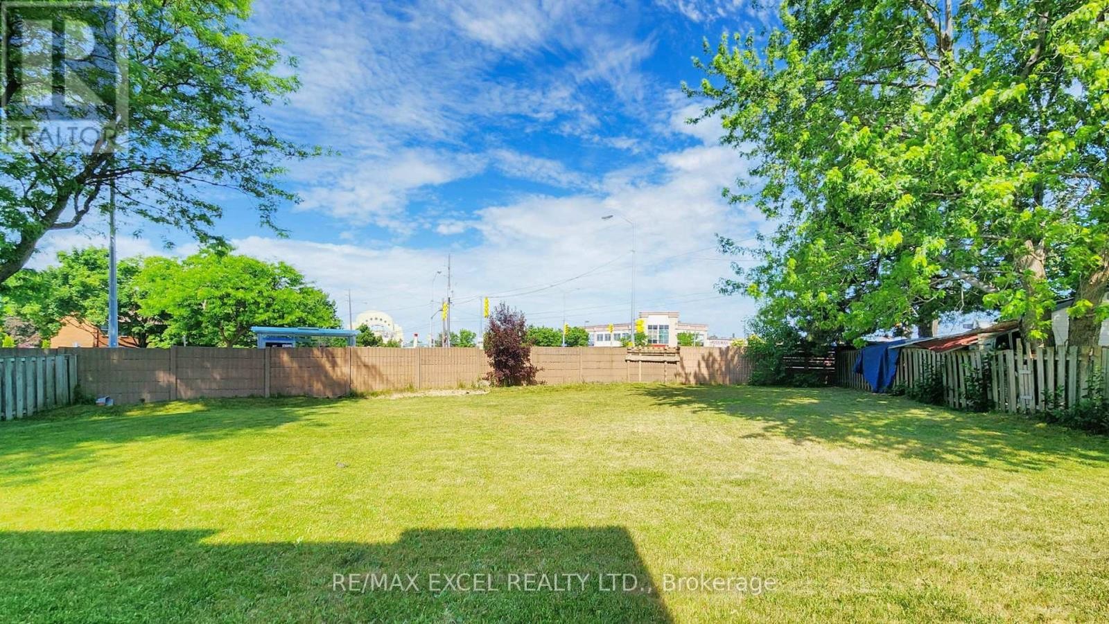 












80 EAGLEVIEW CRESCENT

,
Toronto (Steeles),




Ontario
M1W3N2

