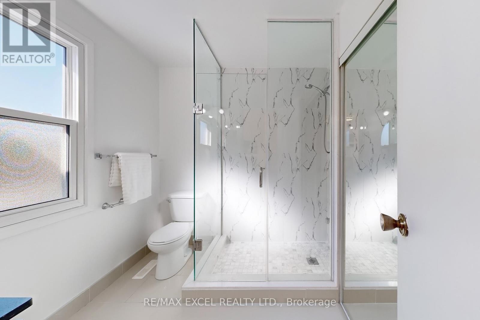 












29 GREEN SPRING DRIVE

,
Toronto (Milliken),




Ontario
M1V2A9

