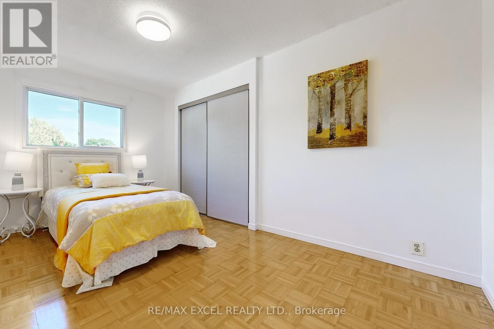 












29 GREEN SPRING DRIVE

,
Toronto (Milliken),




Ontario
M1V2A9

