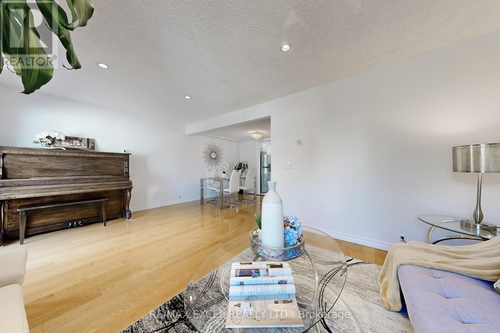 












29 GREEN SPRING DRIVE

,
Toronto (Milliken),




Ontario
M1V2A9

