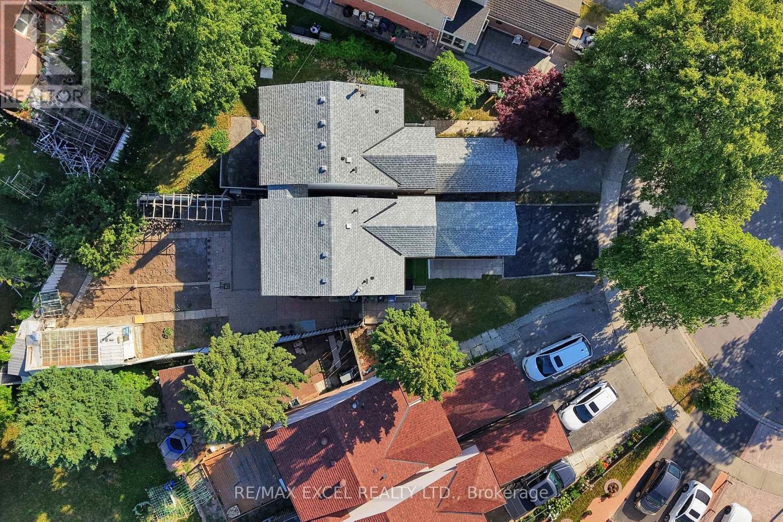 












29 GREEN SPRING DRIVE

,
Toronto (Milliken),




Ontario
M1V2A9

