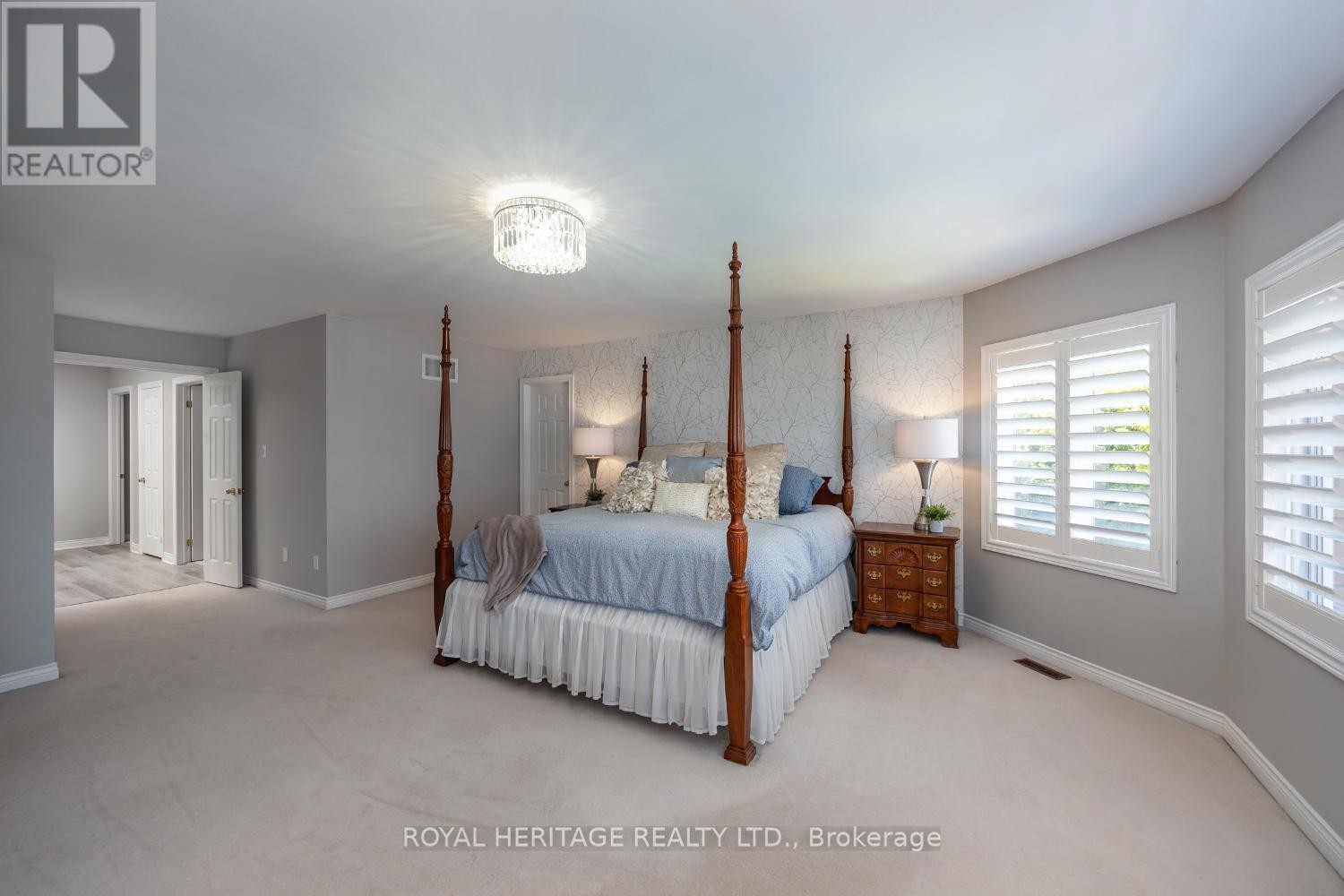 












6 STRICKLAND DRIVE

,
Ajax (Central West),




Ontario
L1T3Y7

