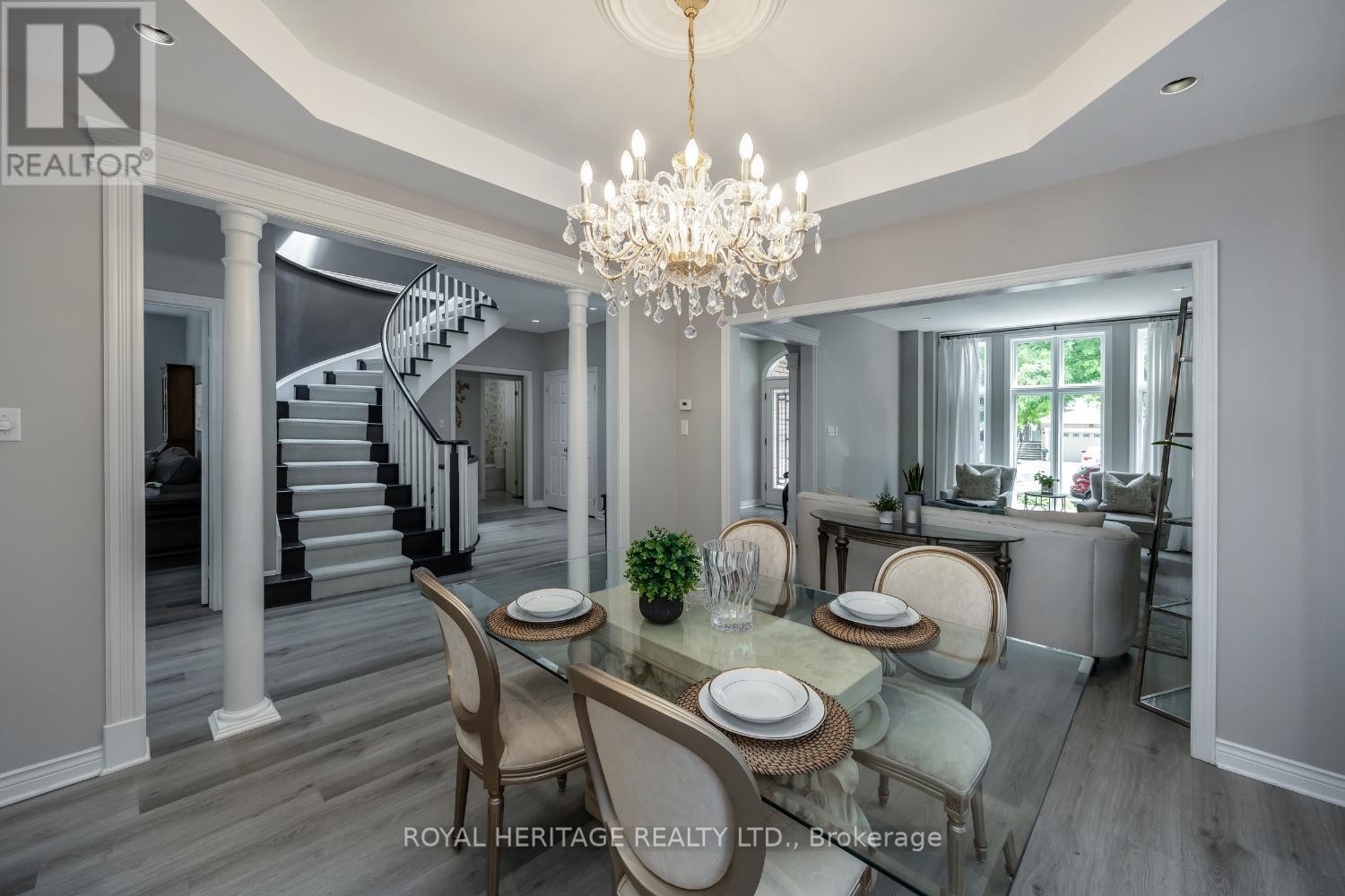 












6 STRICKLAND DRIVE

,
Ajax (Central West),




Ontario
L1T3Y7

