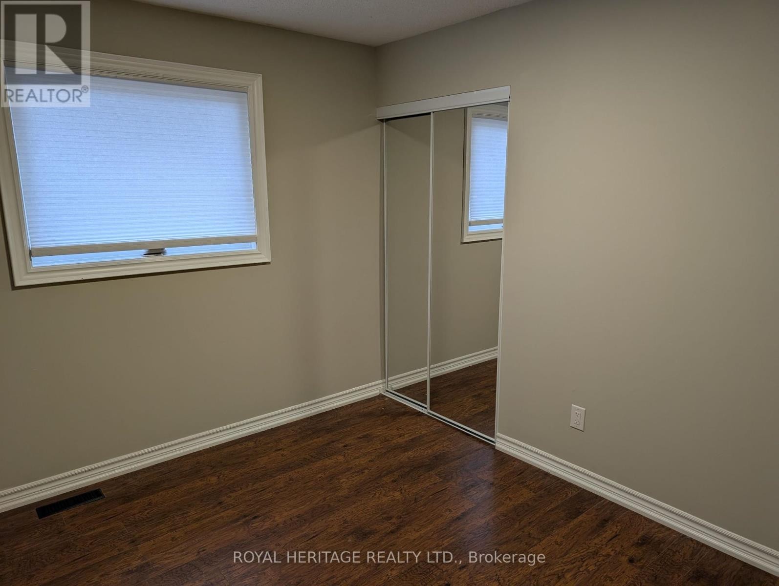 












600 CREEKVIEW CIRCLE

,
Pickering (West Shore),




Ontario
L1W2Z8

