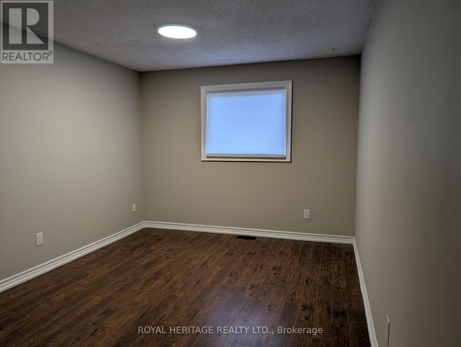 












600 CREEKVIEW CIRCLE

,
Pickering (West Shore),




Ontario
L1W2Z8

