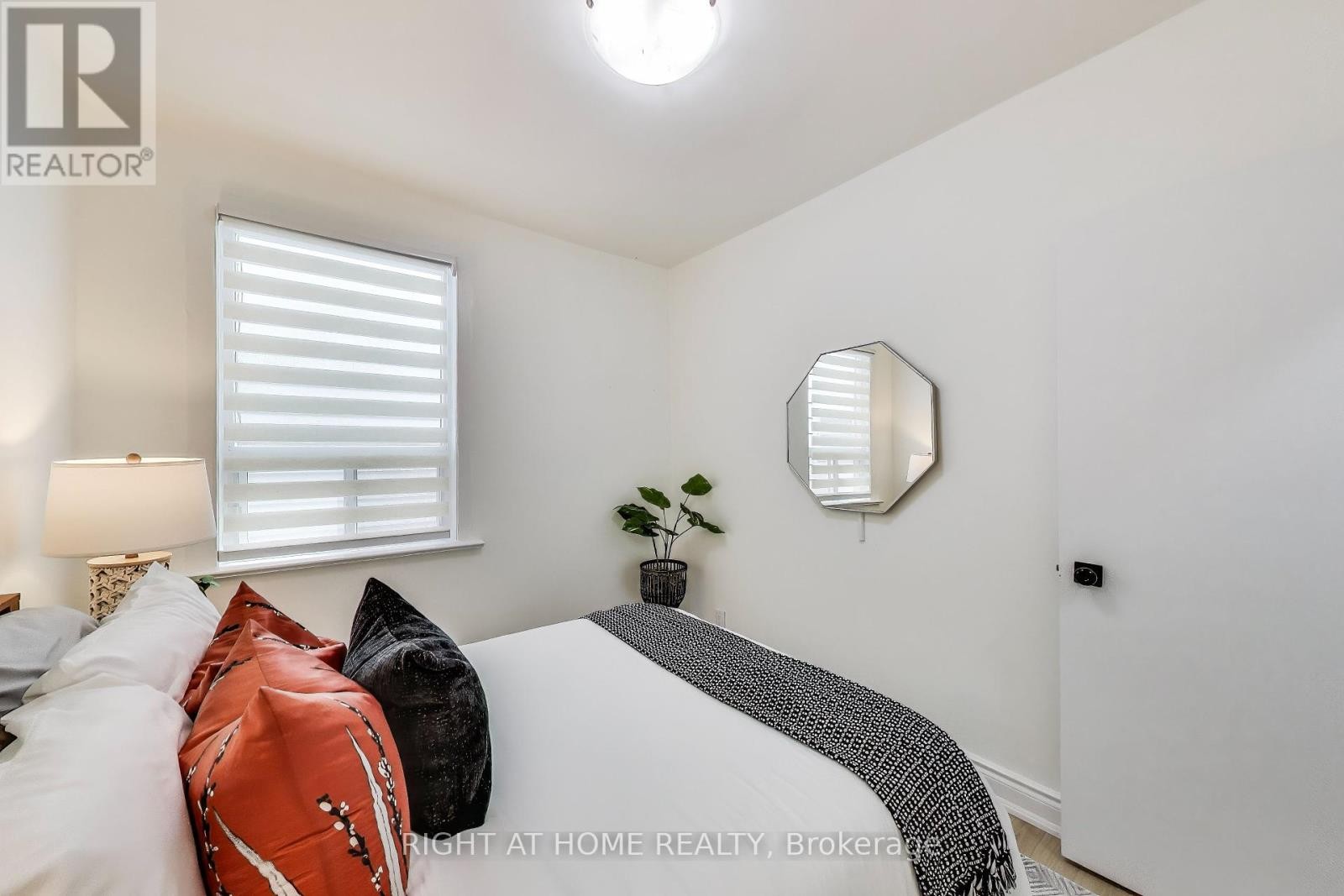 












1071 CRAVEN ROAD

,
Toronto (Greenwood-Coxwell),




Ontario
M4J4V7

