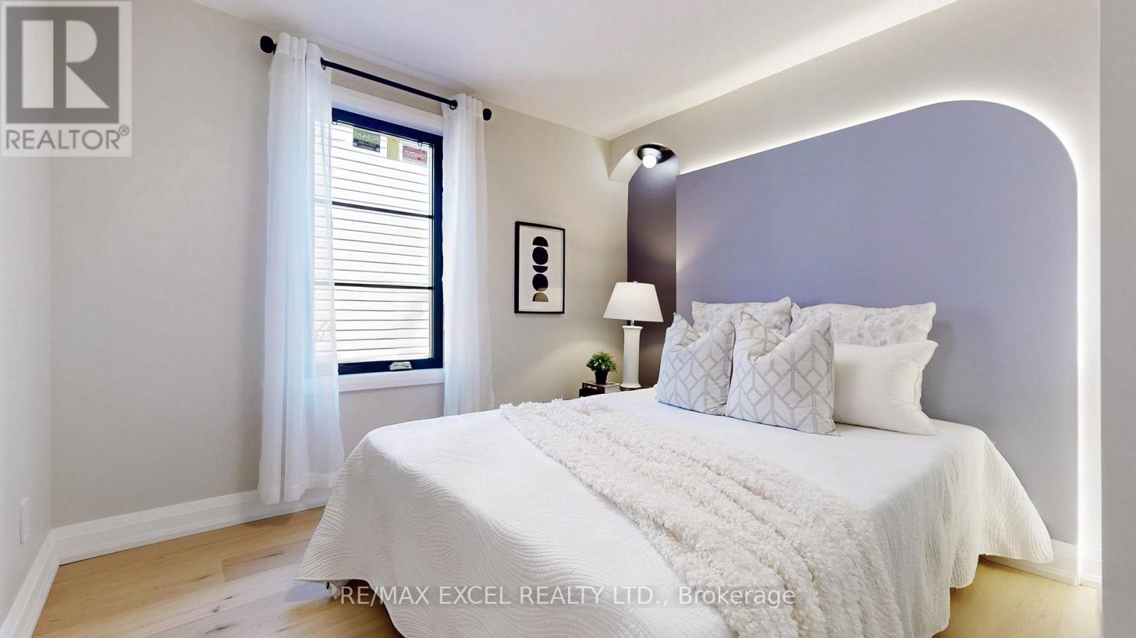 












117 GLEBEMOUNT AVENUE

,
Toronto (Danforth),




Ontario
M4C3R9

