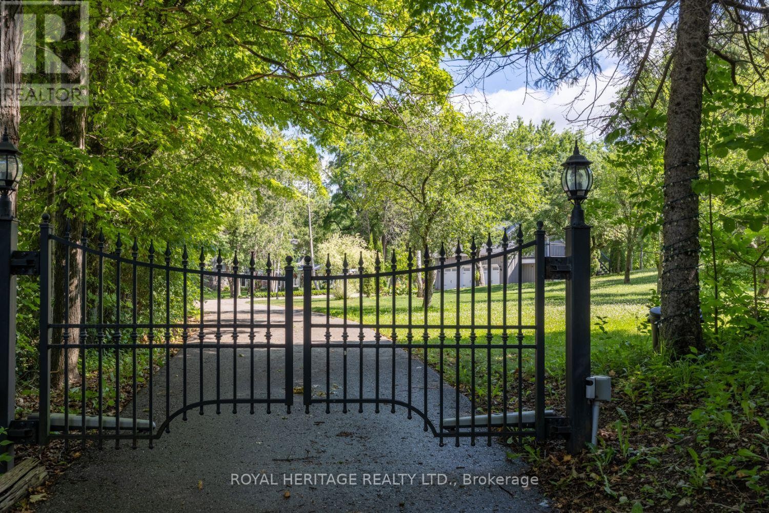 












4395 WESTNEY ROAD N

,
Pickering,




Ontario
L1Y1A2

