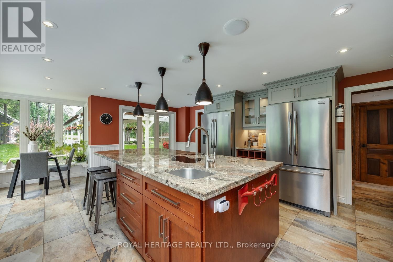 












4395 WESTNEY ROAD N

,
Pickering,




Ontario
L1Y1A2

