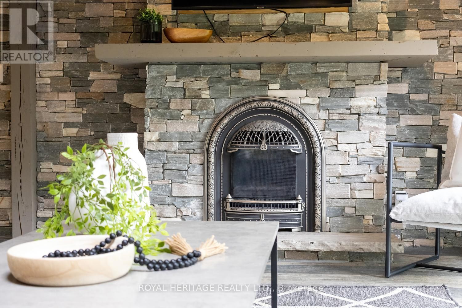 












4395 WESTNEY ROAD N

,
Pickering,




Ontario
L1Y1A2

