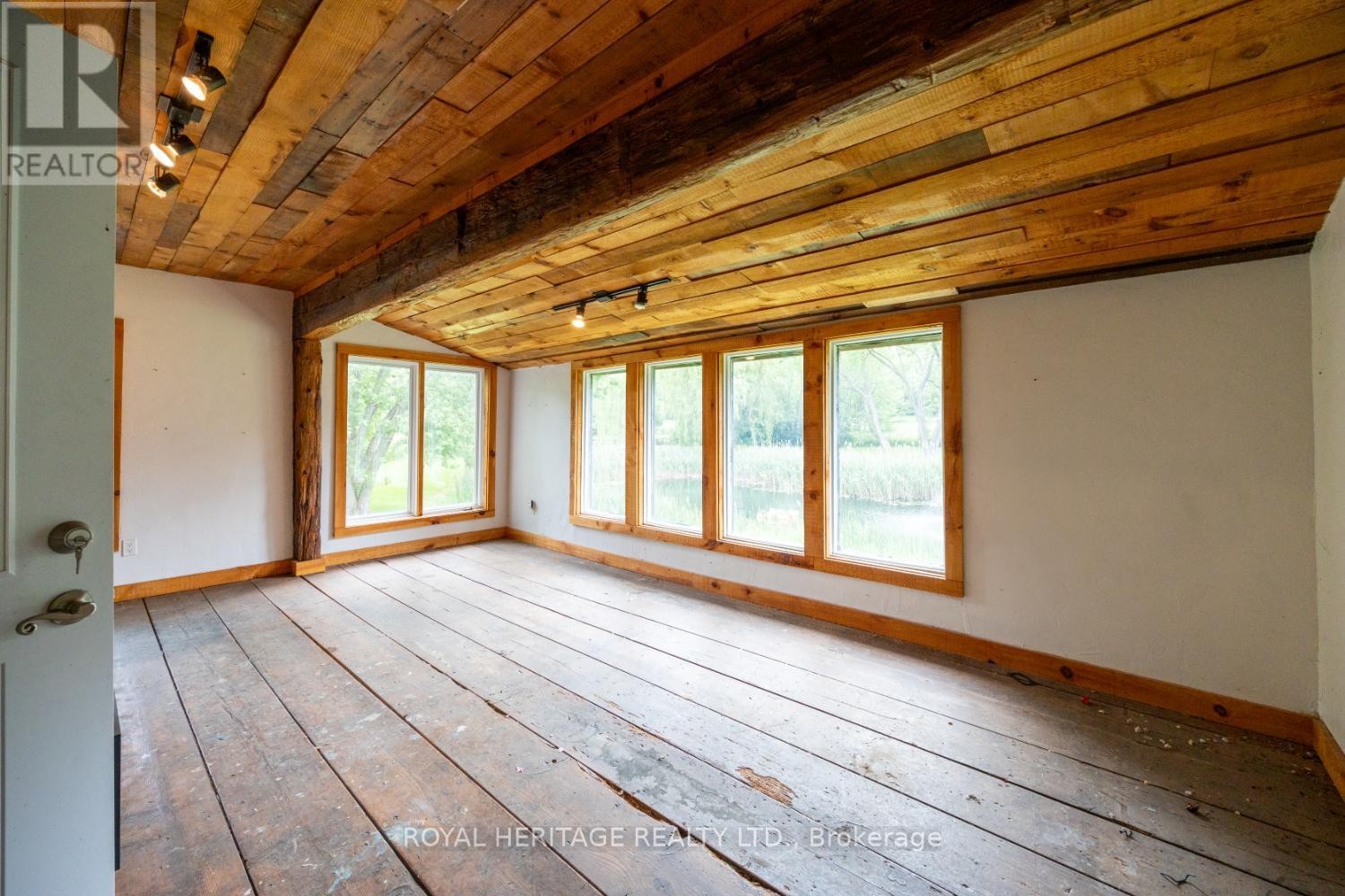 












4395 WESTNEY ROAD N

,
Pickering,




Ontario
L1Y1A2

