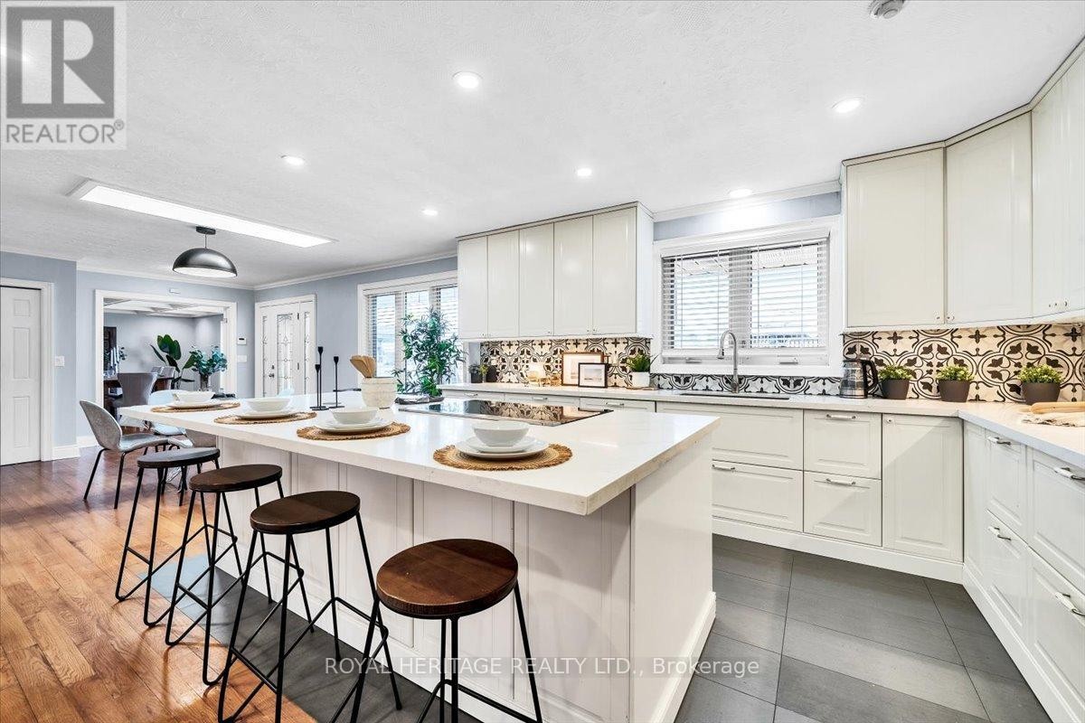 












10420 RUSSELL ROAD

,
Scugog,




Ontario
L9L1B3


