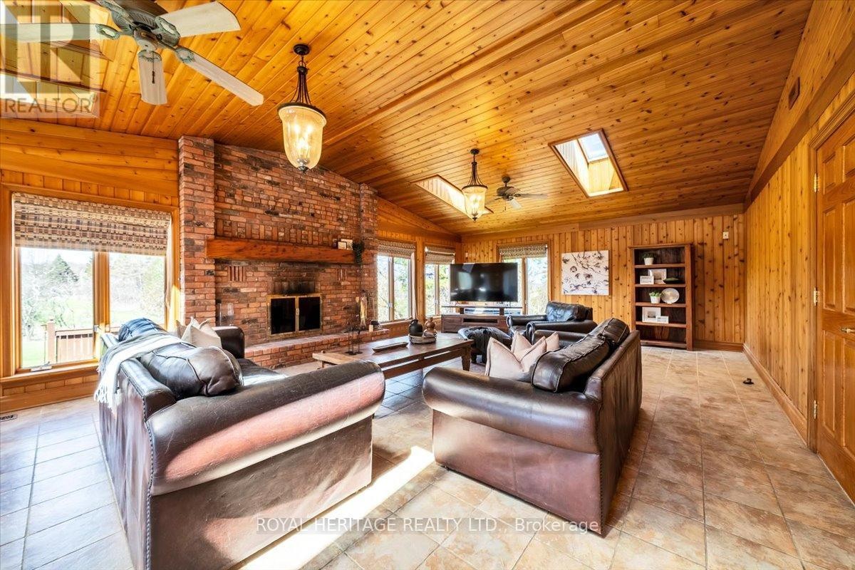 












10420 RUSSELL ROAD

,
Scugog,




Ontario
L9L1B3

