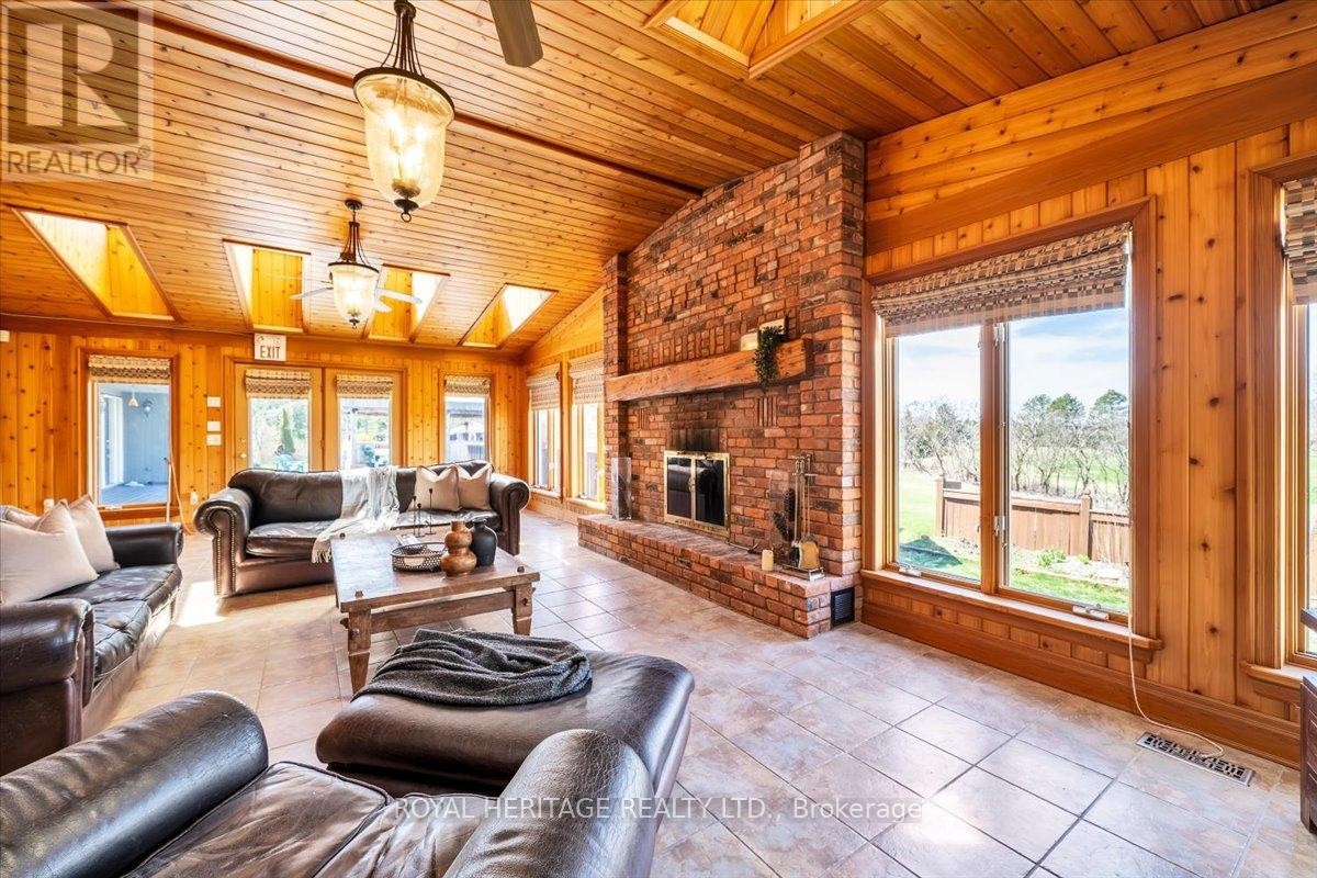 












10420 RUSSELL ROAD

,
Scugog,




Ontario
L9L1B3

