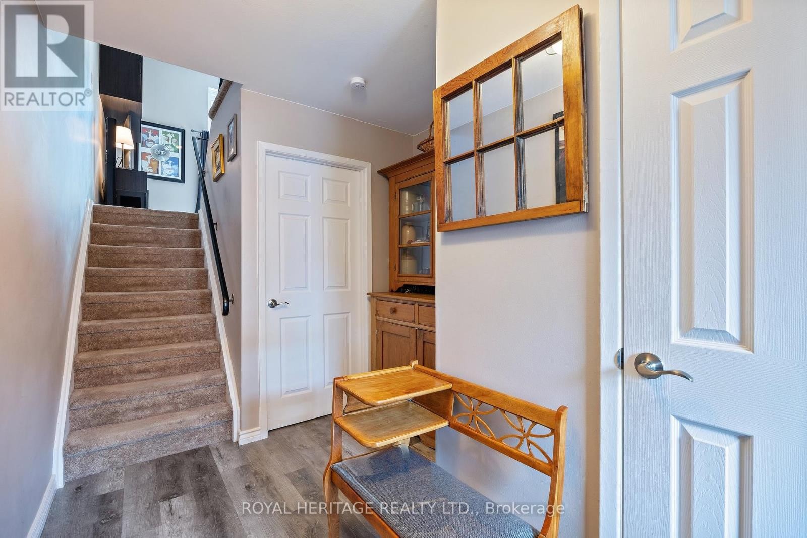 












44 - 1310 FIELDLIGHT BOULEVARD

,
Pickering (Liverpool),




Ontario
L1V2Y8

