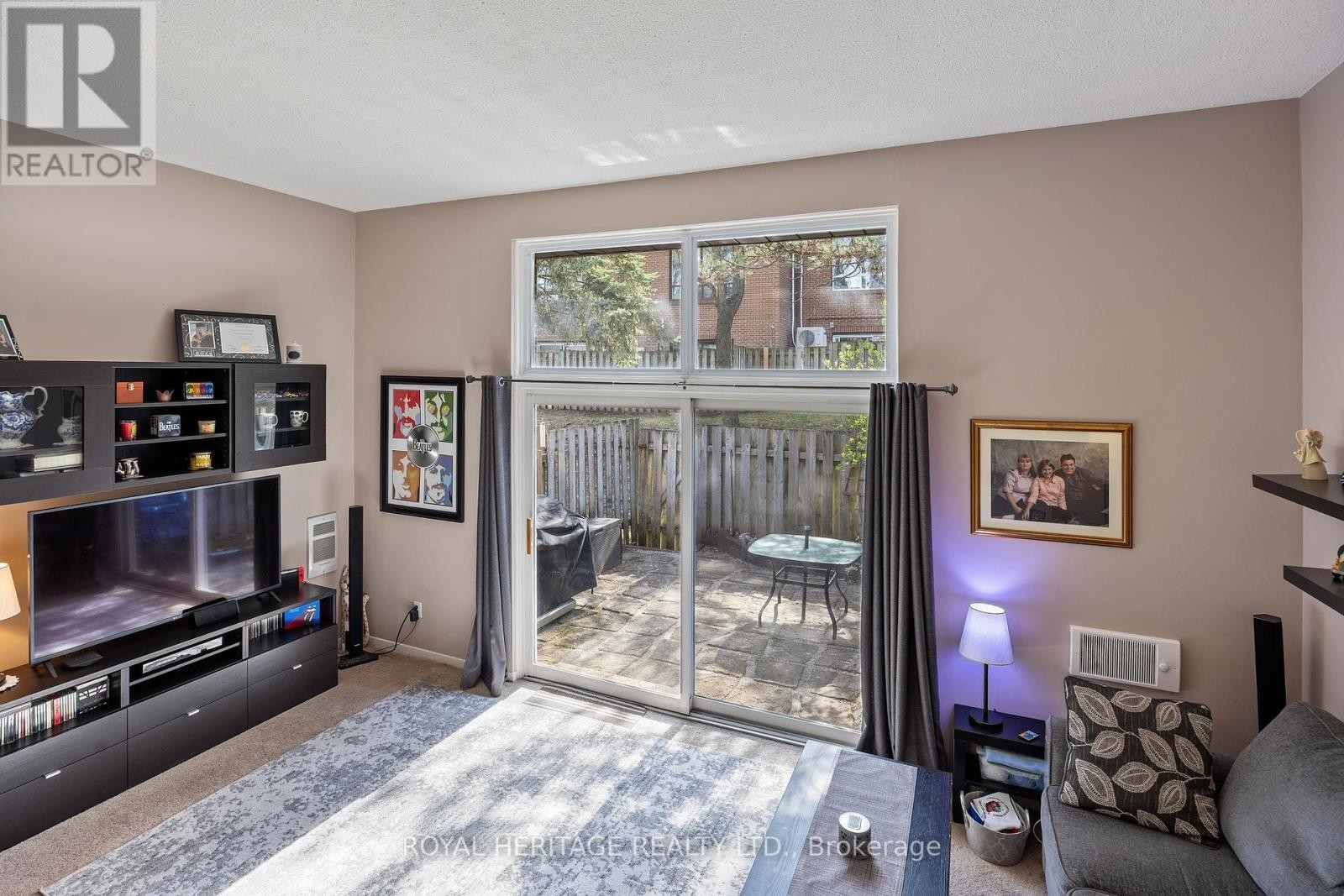 












44 - 1310 FIELDLIGHT BOULEVARD

,
Pickering (Liverpool),




Ontario
L1V2Y8

