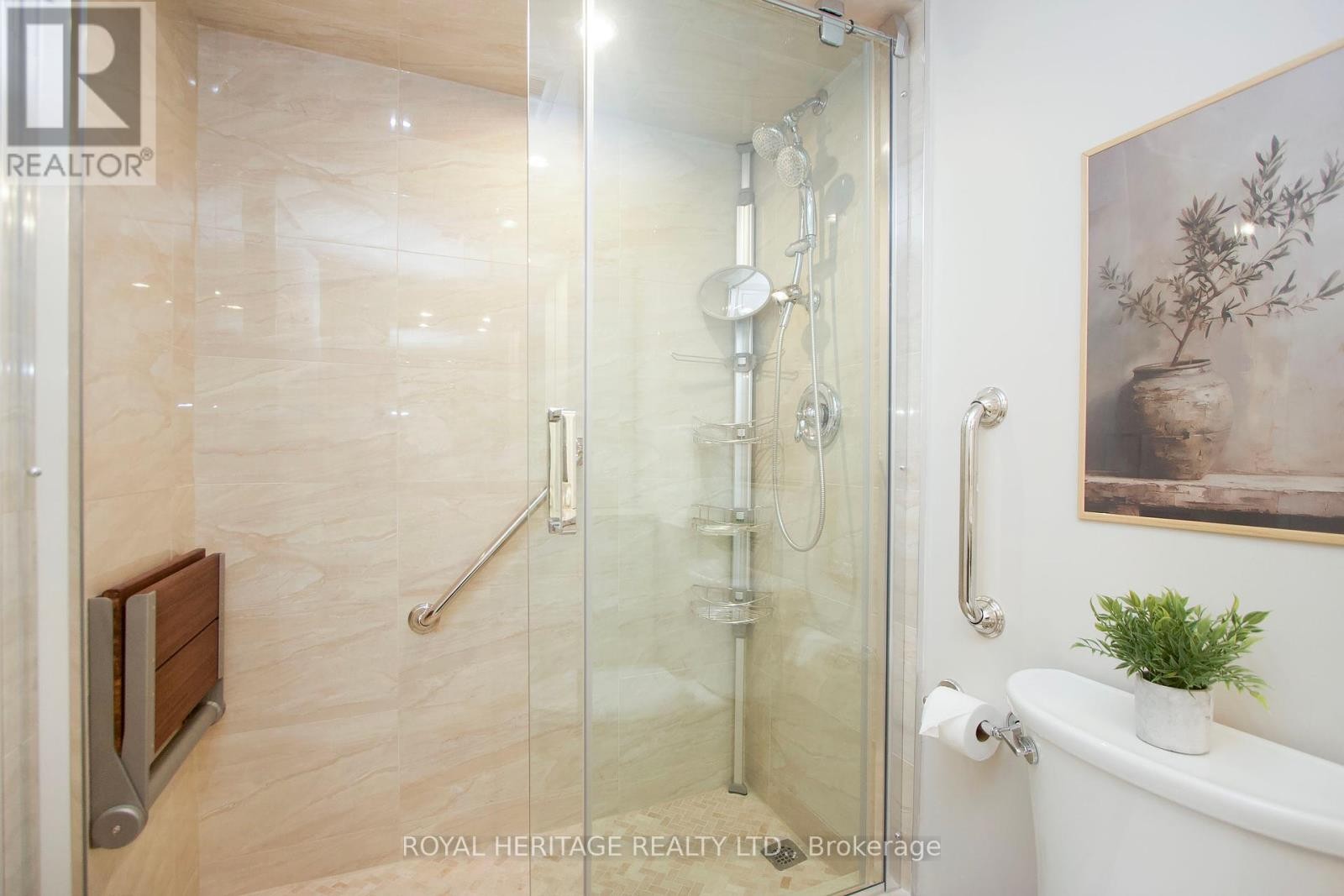 












1011 - 1890 VALLEY FARM ROAD

,
Pickering (Town Centre),




Ontario
L1V6B4

