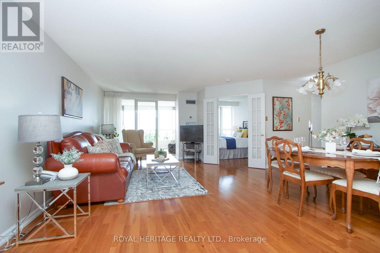












1011 - 1890 VALLEY FARM ROAD

,
Pickering (Town Centre),




Ontario
L1V6B4

