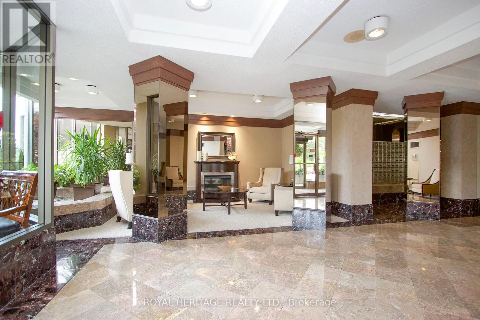 












1011 - 1890 VALLEY FARM ROAD

,
Pickering (Town Centre),




Ontario
L1V6B4

