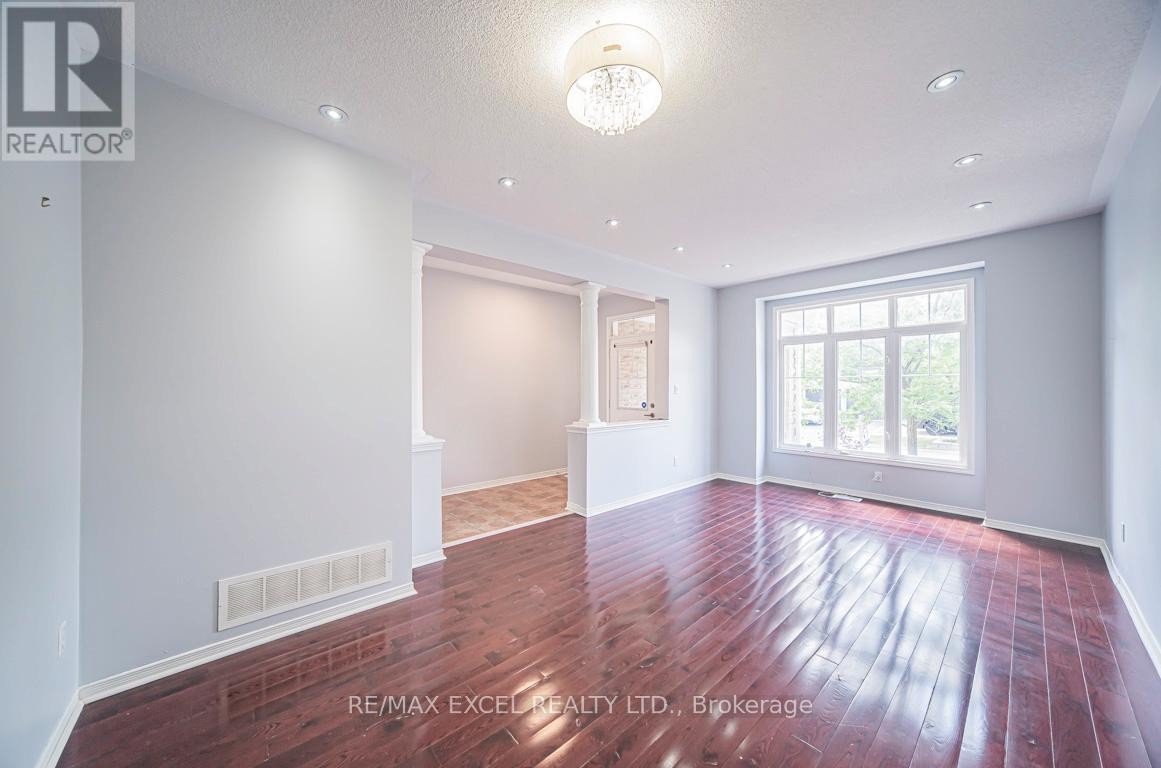












3 HEADON AVENUE

,
Ajax (Central East),




Ontario
L1Z1R4

