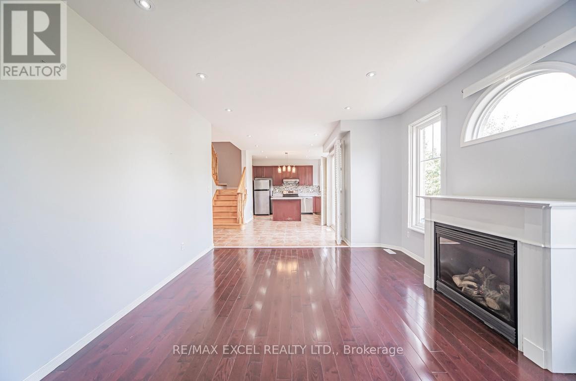 












3 HEADON AVENUE

,
Ajax (Central East),




Ontario
L1Z1R4

