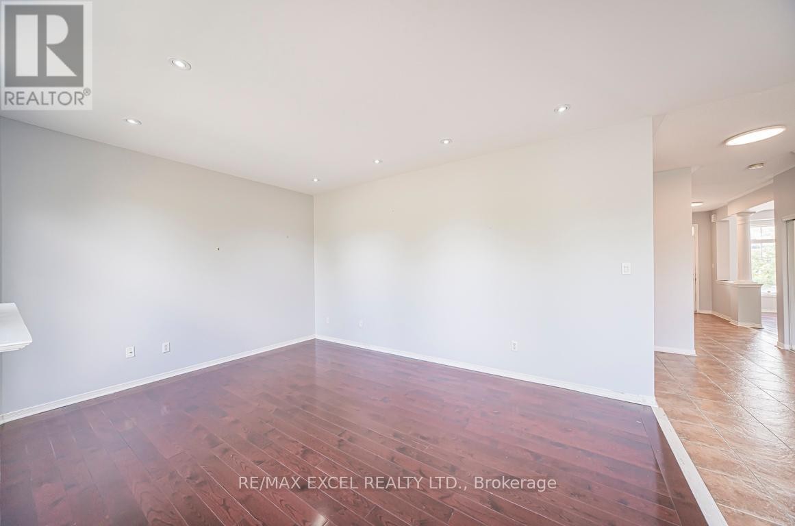 












3 HEADON AVENUE

,
Ajax (Central East),




Ontario
L1Z1R4

