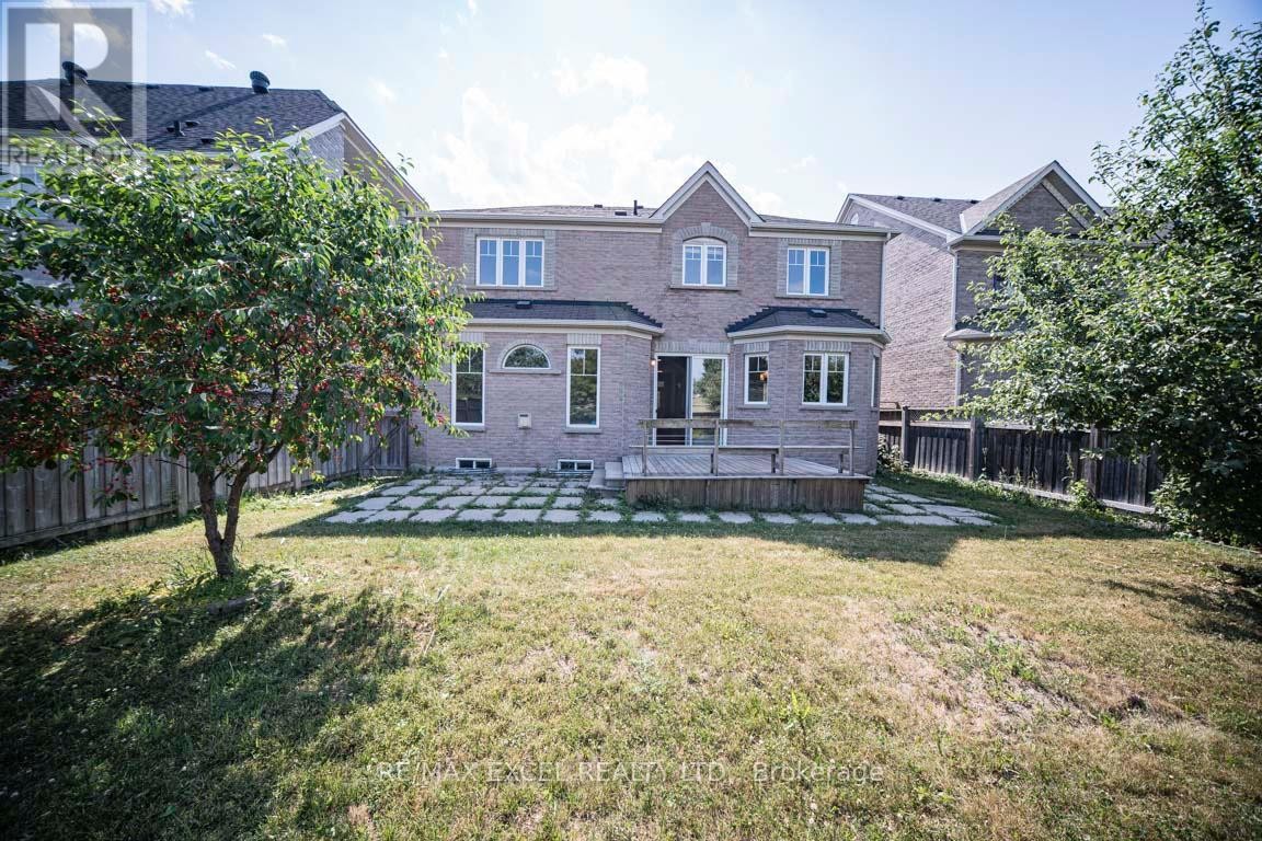 












3 HEADON AVENUE

,
Ajax (Central East),




Ontario
L1Z1R4


