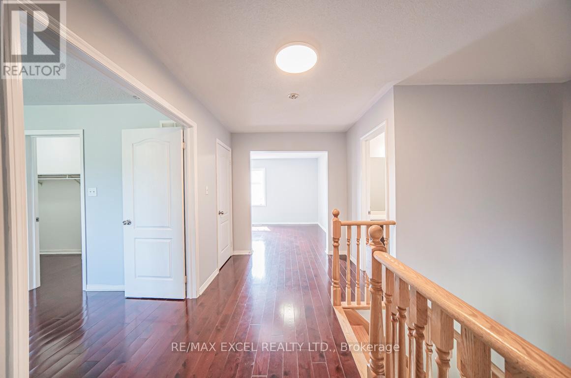 












3 HEADON AVENUE

,
Ajax (Central East),




Ontario
L1Z1R4

