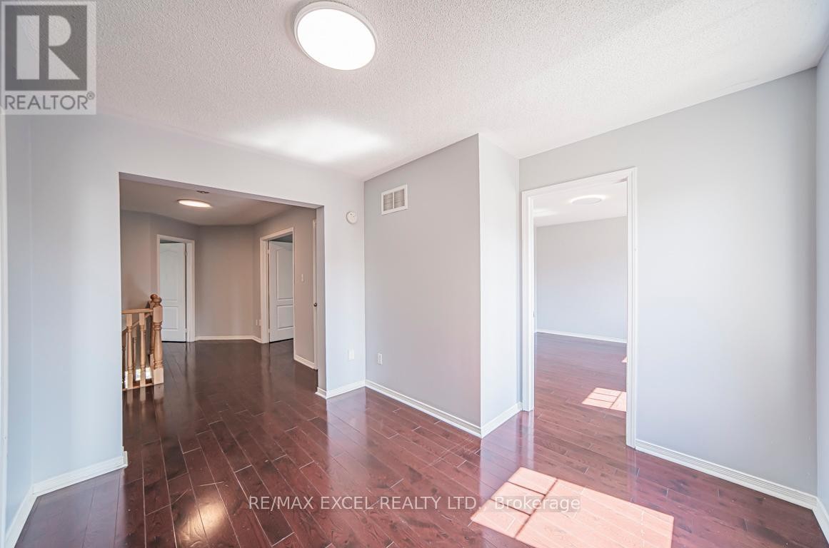 












3 HEADON AVENUE

,
Ajax (Central East),




Ontario
L1Z1R4


