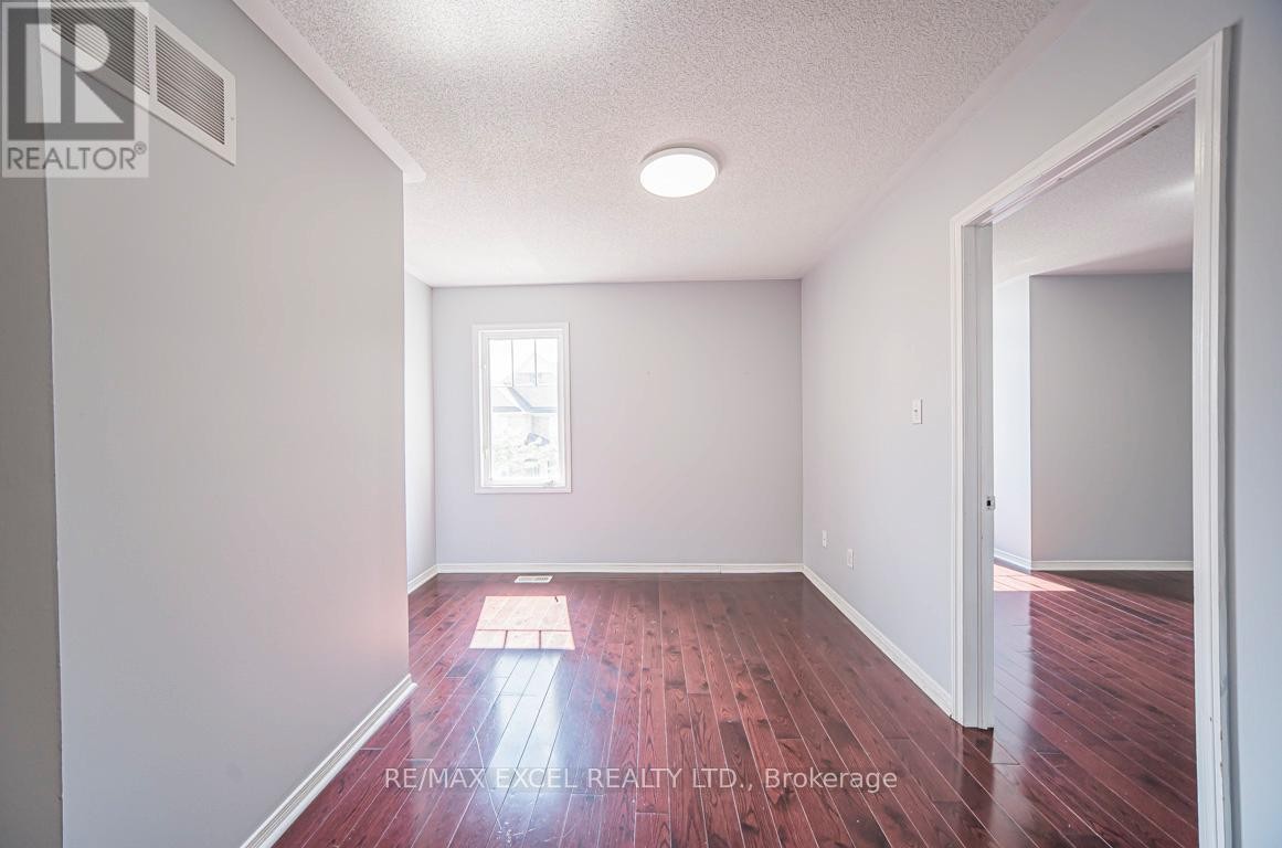 












3 HEADON AVENUE

,
Ajax (Central East),




Ontario
L1Z1R4

