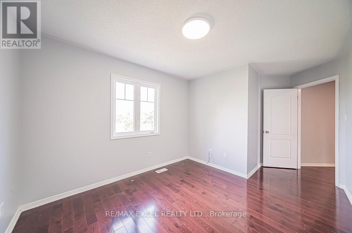 












3 HEADON AVENUE

,
Ajax (Central East),




Ontario
L1Z1R4

