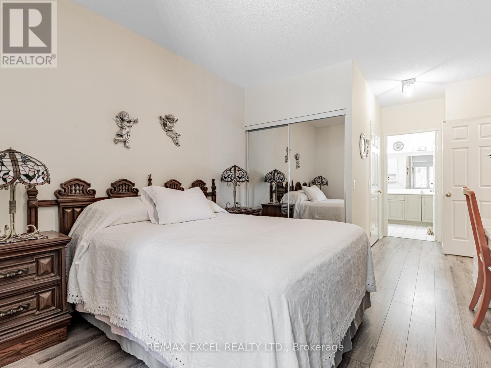 












802 - 188 BONIS AVENUE

,
Toronto (Tam O'Shanter-Sullivan),




Ontario
M1T3W1

