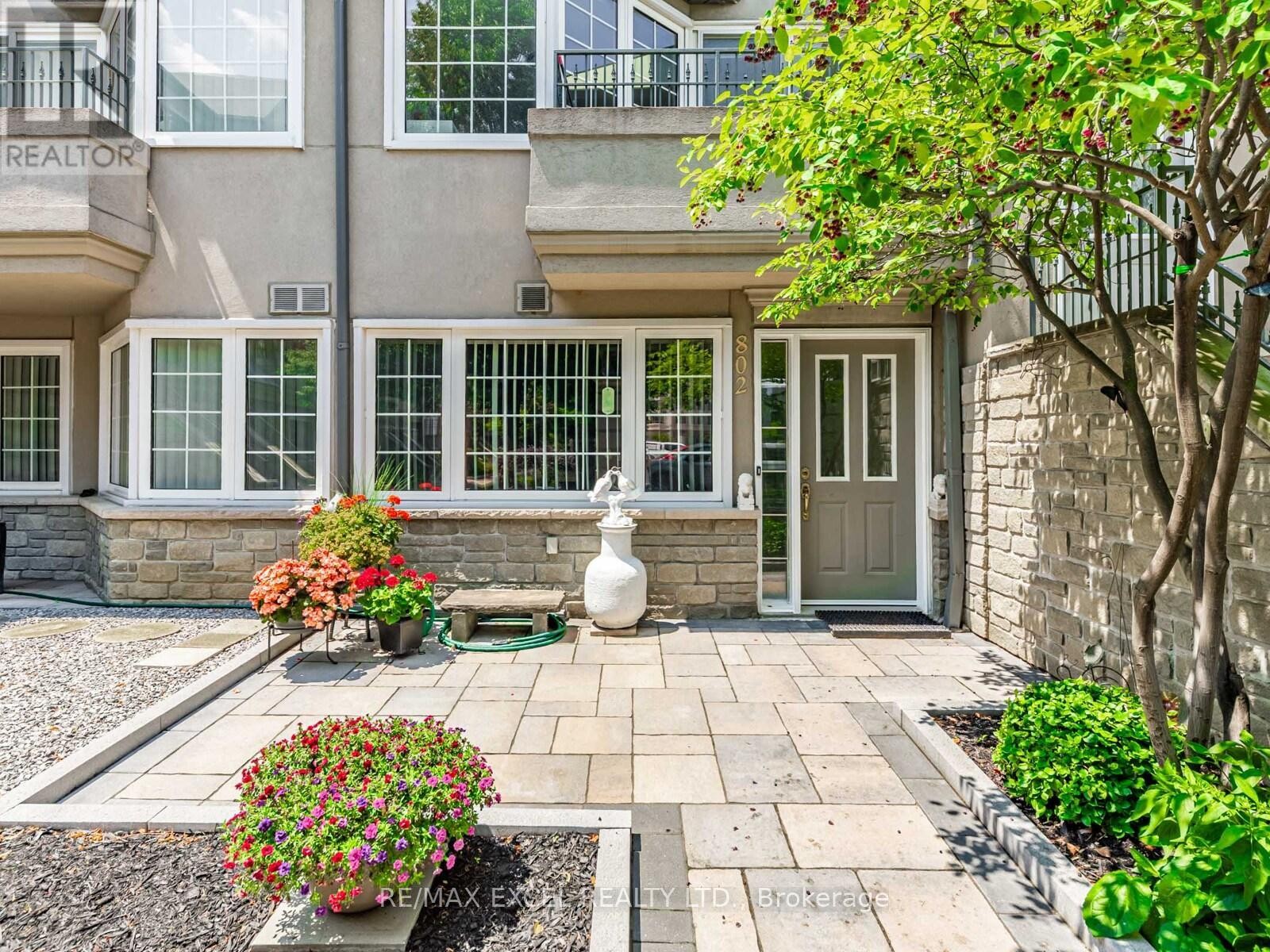












802 - 188 BONIS AVENUE

,
Toronto (Tam O'Shanter-Sullivan),




Ontario
M1T3W1


