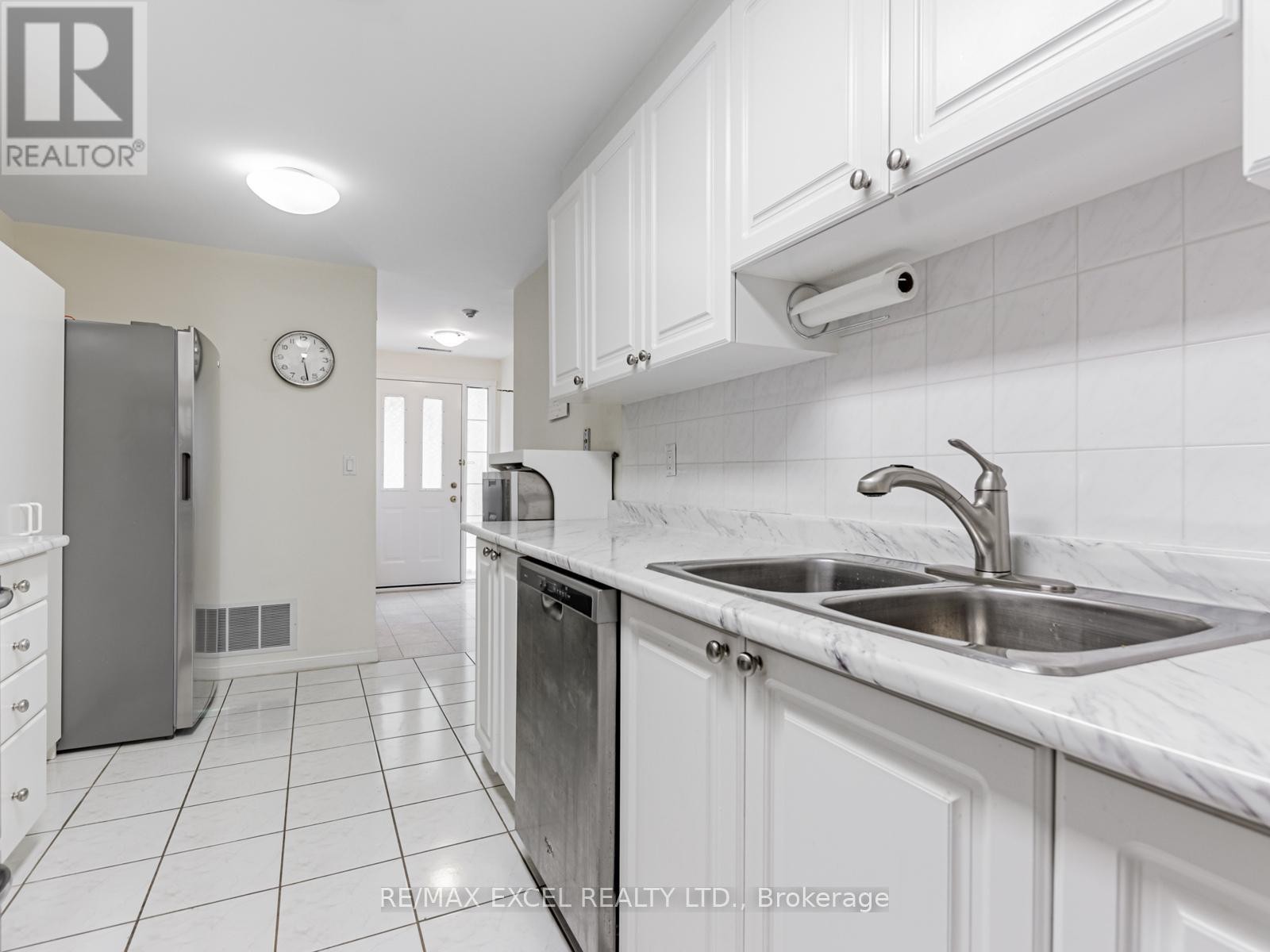 












802 - 188 BONIS AVENUE

,
Toronto (Tam O'Shanter-Sullivan),




Ontario
M1T3W1

