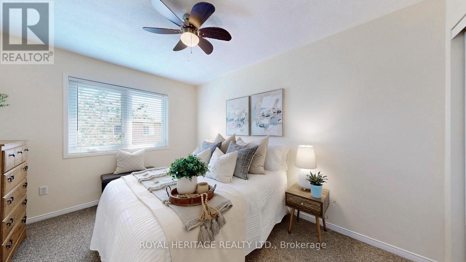 












7 SCHOONER LANE

,
Toronto (Rouge),




Ontario
M1C5J3

