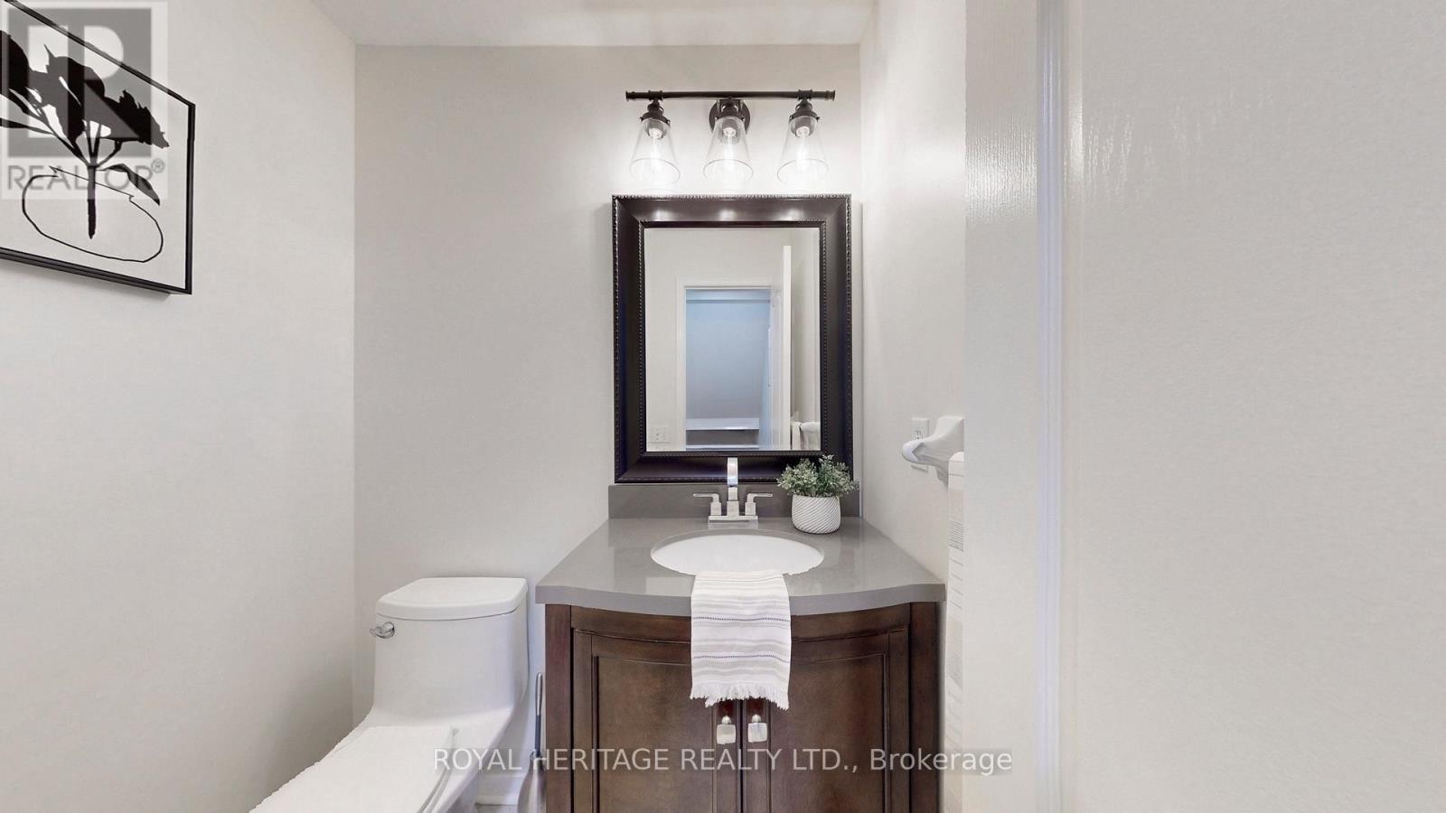 












7 SCHOONER LANE

,
Toronto (Rouge),




Ontario
M1C5J3

