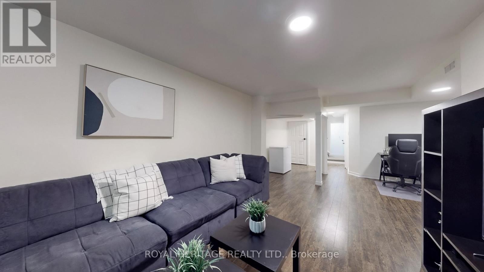 












7 SCHOONER LANE

,
Toronto (Rouge),




Ontario
M1C5J3

