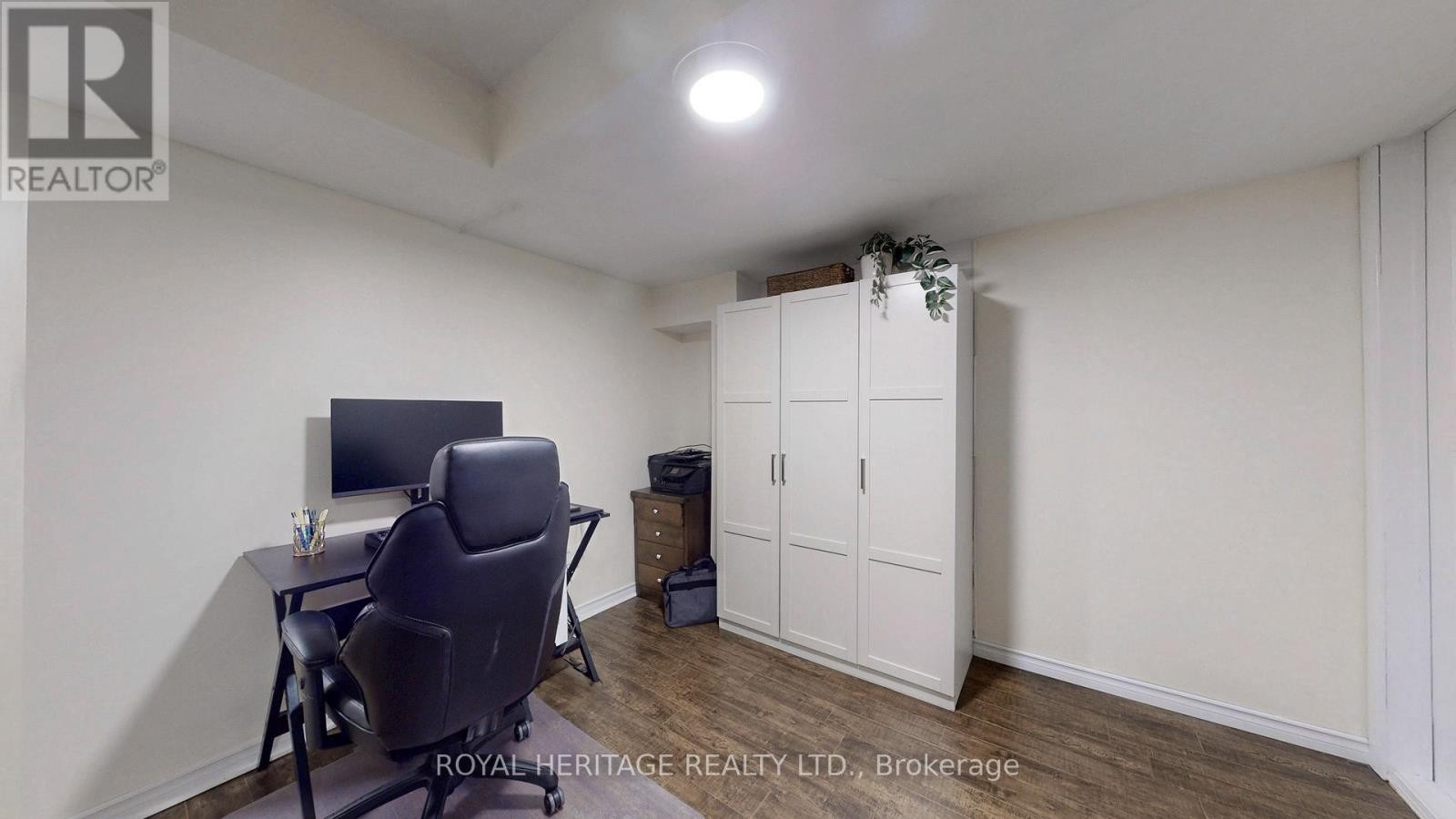 












7 SCHOONER LANE

,
Toronto (Rouge),




Ontario
M1C5J3

