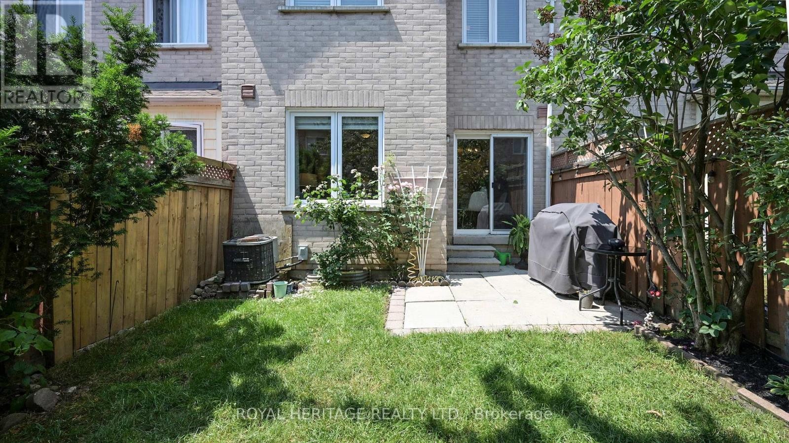 












7 SCHOONER LANE

,
Toronto (Rouge),




Ontario
M1C5J3

