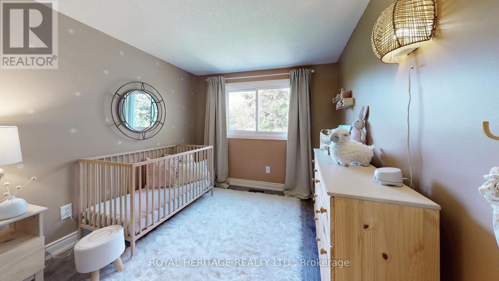 












591 COBBLEHILL DRIVE

,
Oshawa (Pinecrest),




Ontario
L1K1Y6

