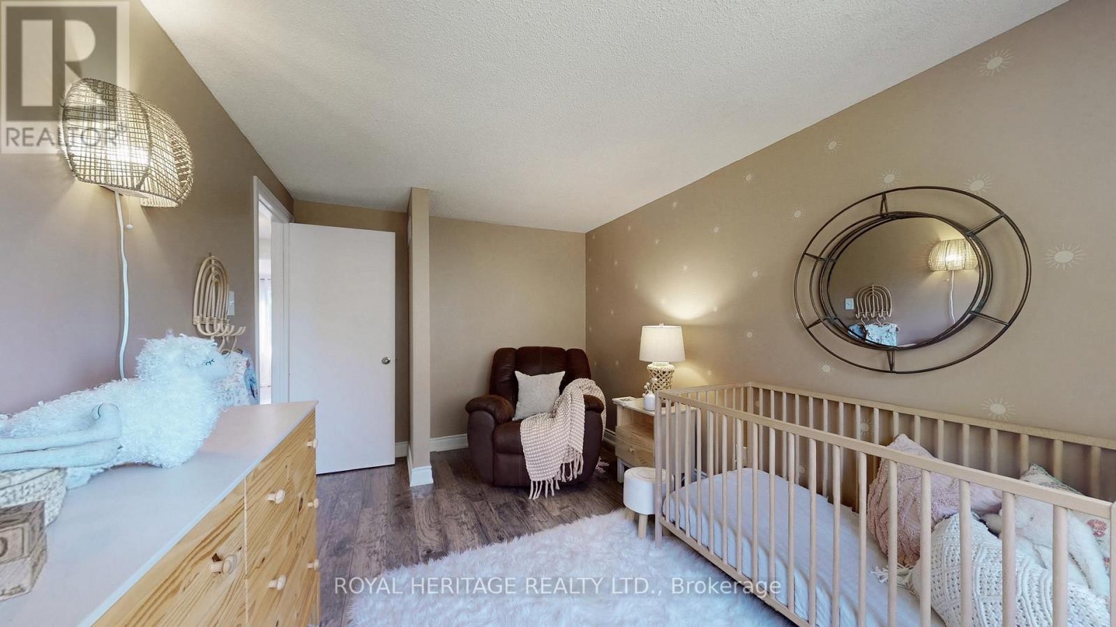 












591 COBBLEHILL DRIVE

,
Oshawa (Pinecrest),




Ontario
L1K1Y6

